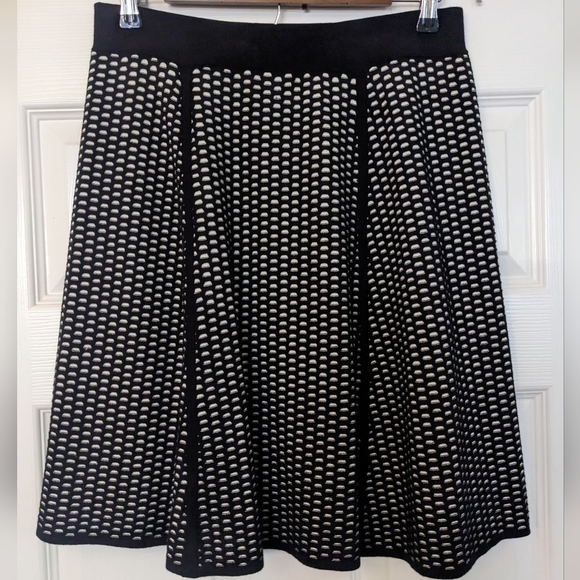 ANN TAYLOR Factory Aline Elastic Waist Skirt - Picture 4 of 6